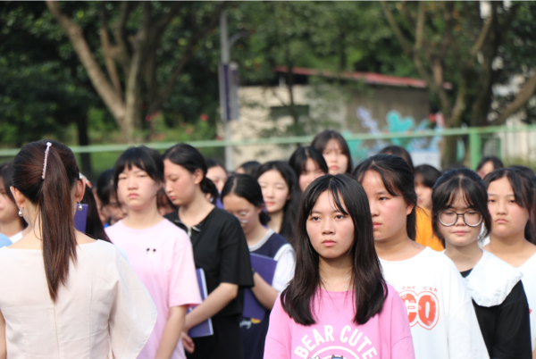 重庆女子职业高级中学图片
